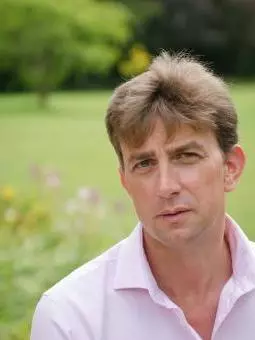 Dr Jon Parkin