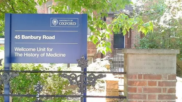 1 wellcome unit sign and entrance